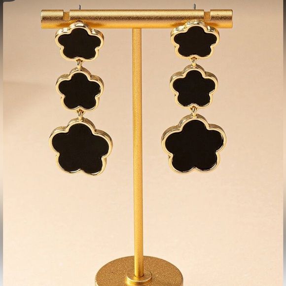 Black Alhambra Triple Clover Drop Earrings - Picture 3 of 5
